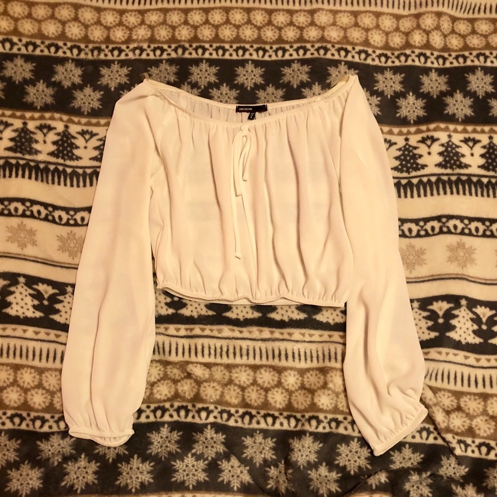 🌸SALE🌸 Love Culture off-the-shoulder top